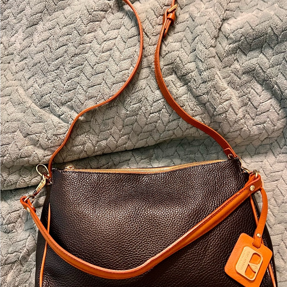 Valentina Black Leather hand bag purse